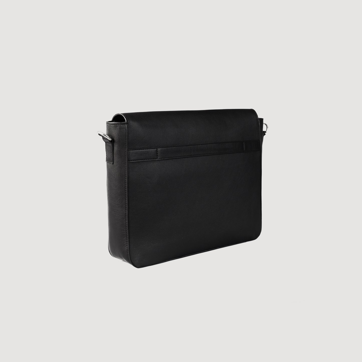 The Carismatico Black Leather Messenger Bag - Fierce Fusion