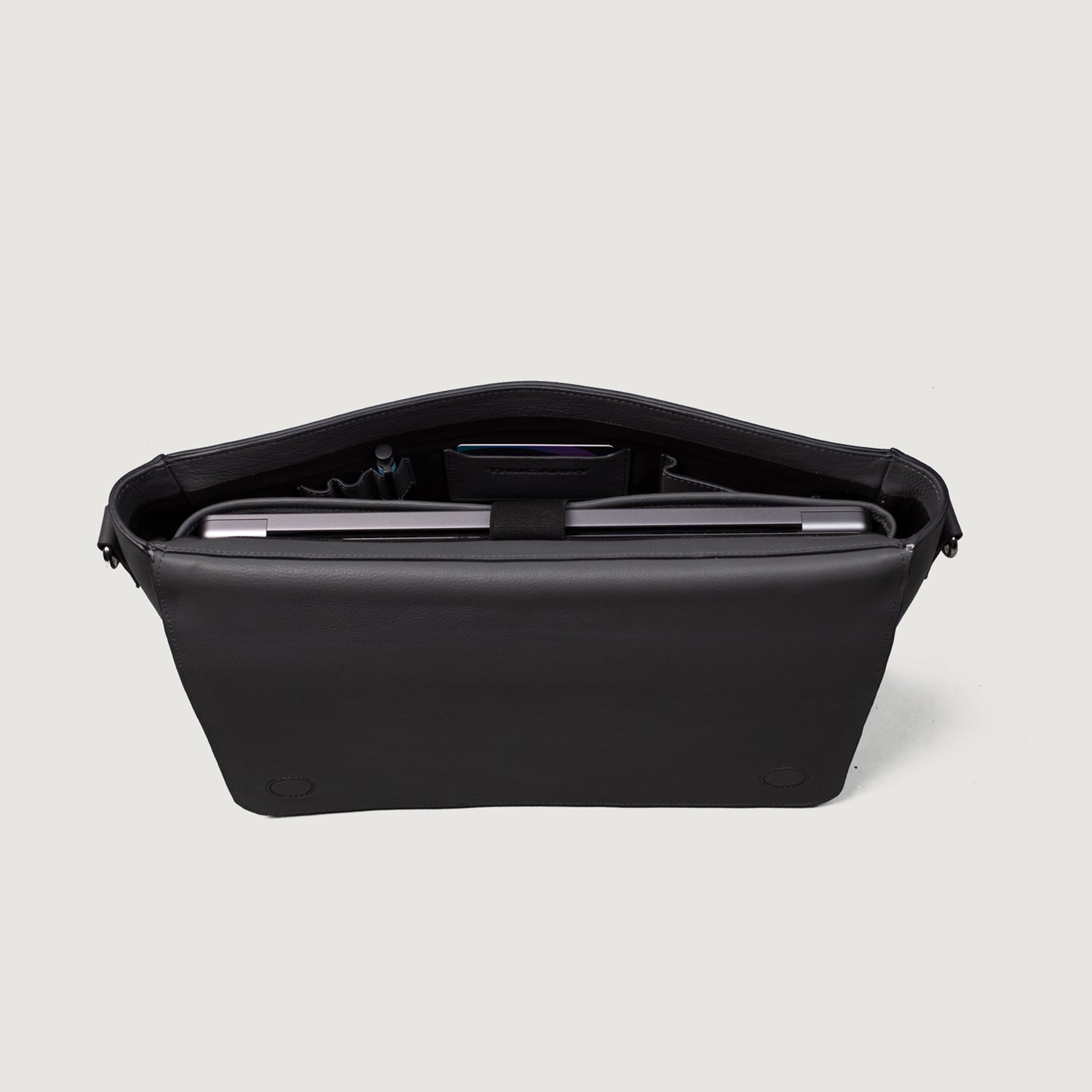 The Carismatico Grey Leather Messenger Bag - Fierce Fusion