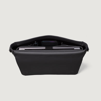 The Carismatico Grey Leather Messenger Bag - Fierce Fusion