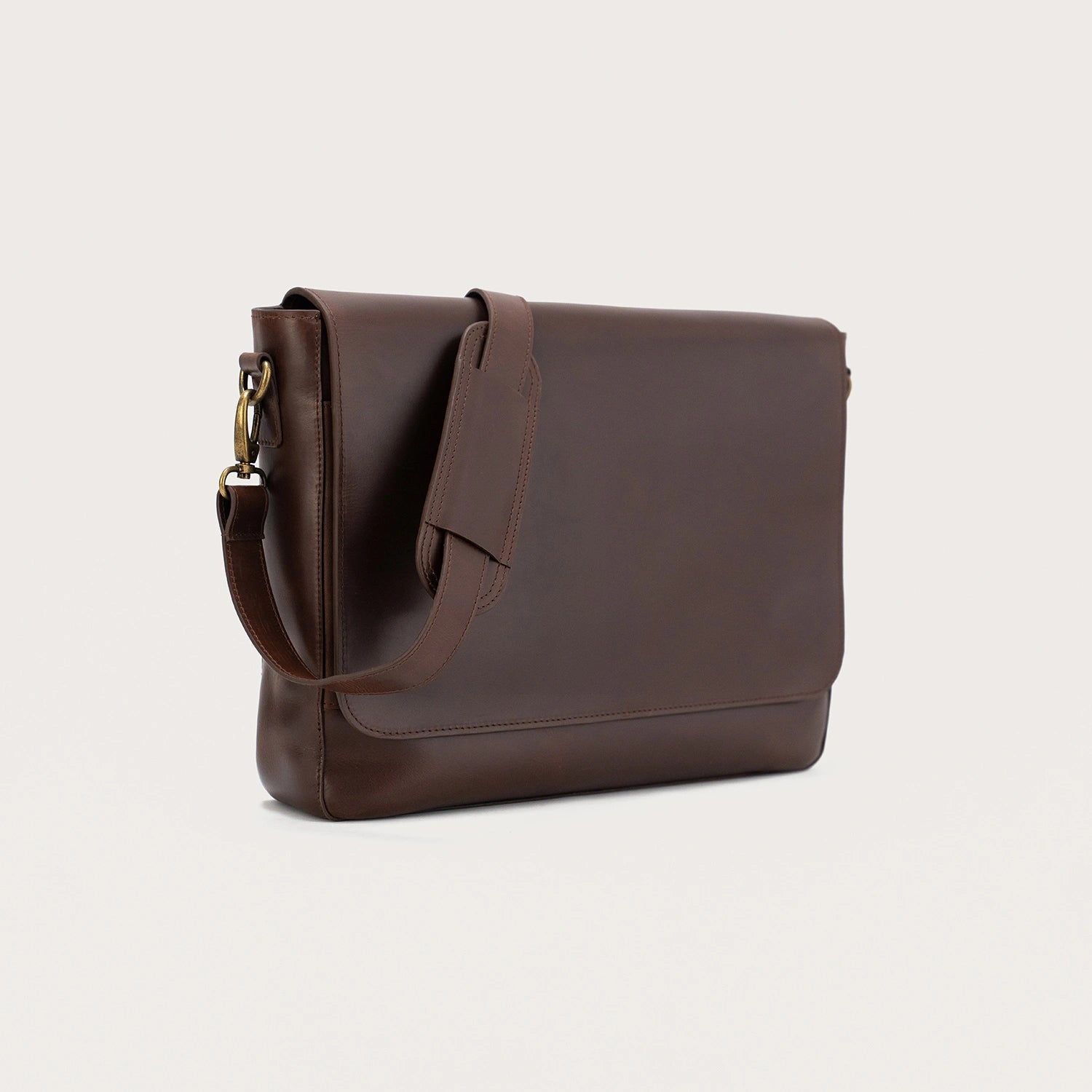 The Carismatico Vintage Brown Leather Messenger Bag - Fierce Fusion
